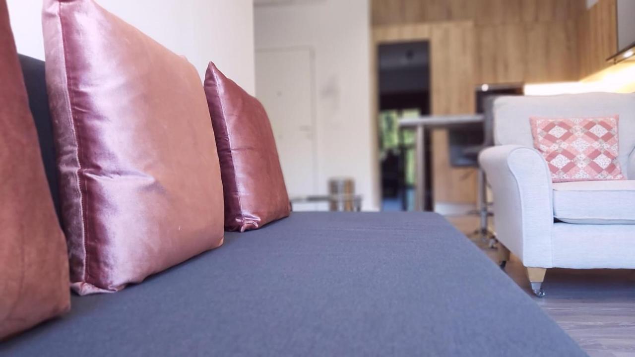 Апартаменты Del Parque Flats Urban Adults Luxury Малага Экстерьер фото