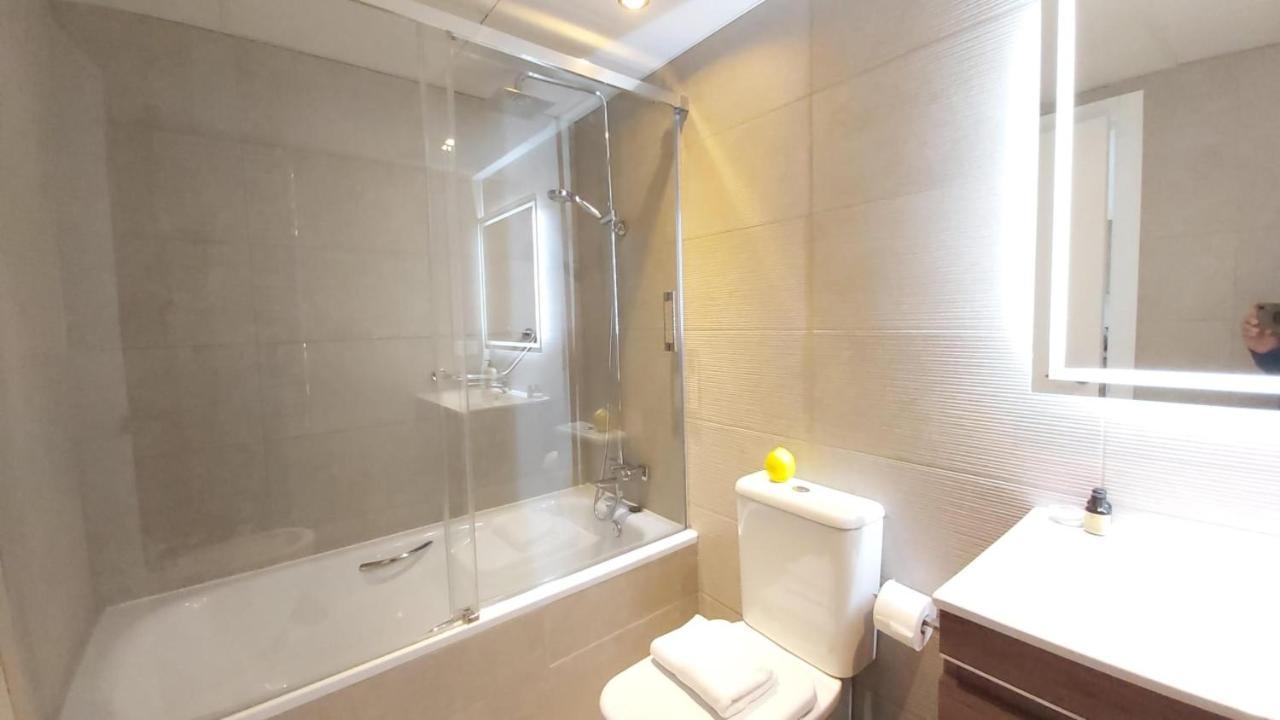 Апартаменты Del Parque Flats Urban Adults Luxury Малага Экстерьер фото