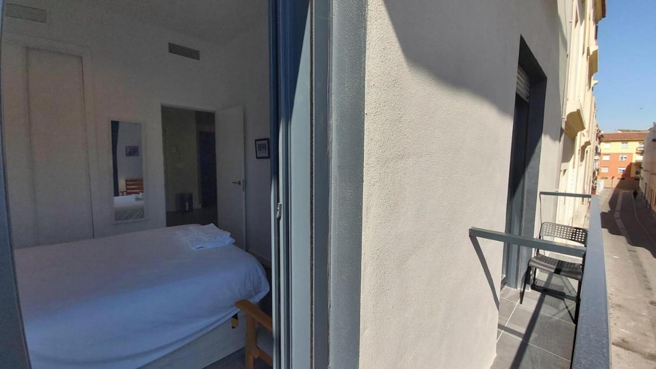 Апартаменты Del Parque Flats Urban Adults Luxury Малага Экстерьер фото