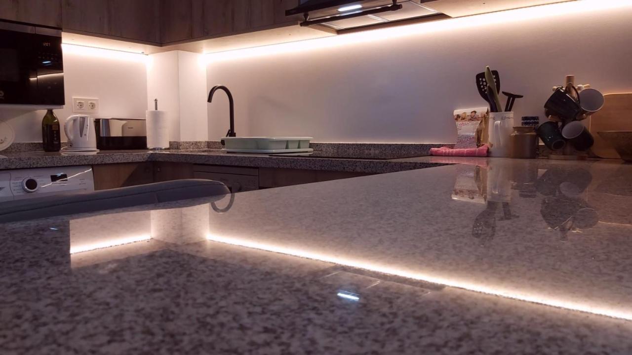 Апартаменты Del Parque Flats Urban Adults Luxury Малага Экстерьер фото